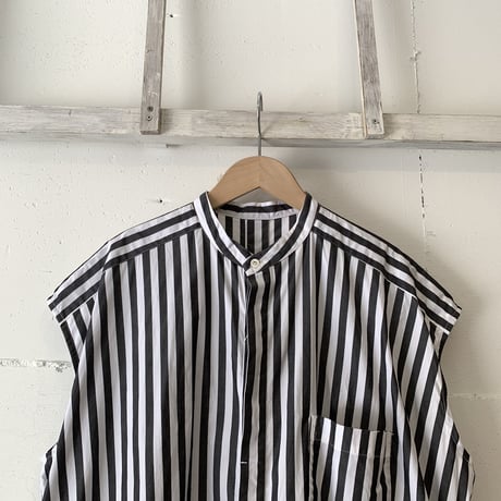 UNIVERSAL TISSU スリーブレスロングシャツ クロワイドストライプ