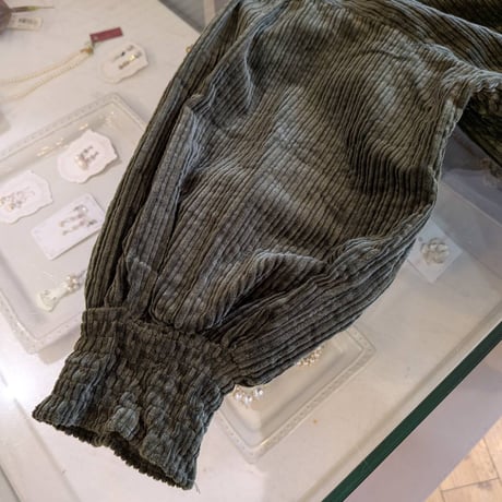 【UNIVERSAL TISSU】親子コーデュロイシャーリングブラウス