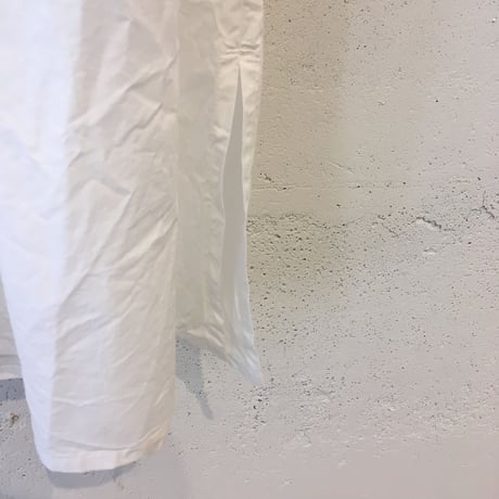 UNIVERSAL TISSU　クラシック天竺 タックワンピース　白