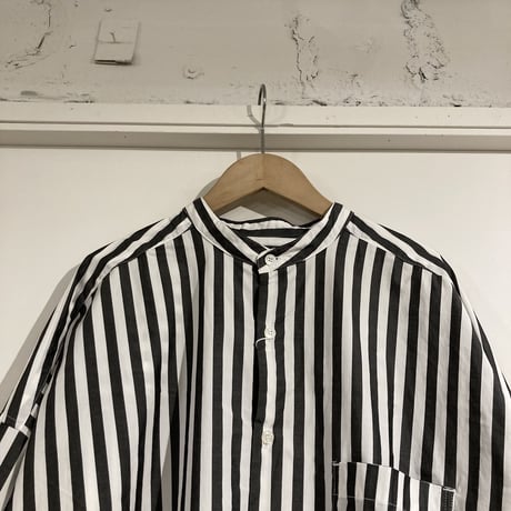 UNIVERSAL TISSU バンドカラースウィングポケットシャツ クロストライプ