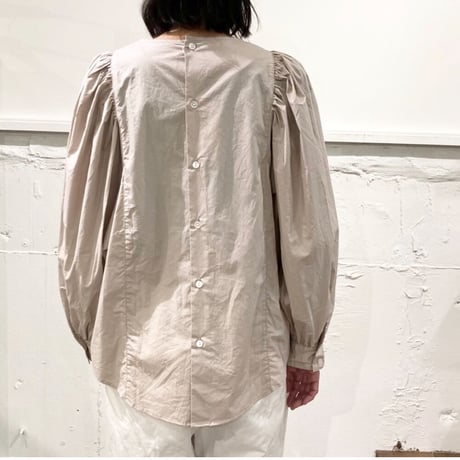 UNIVERSAL TISSU ボリュームスリーブブラウス シロ