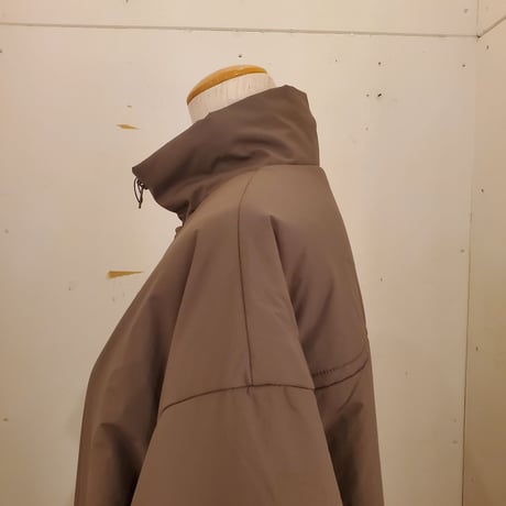 【UNIVERSAL TISSU】ナイロンキルティングコート