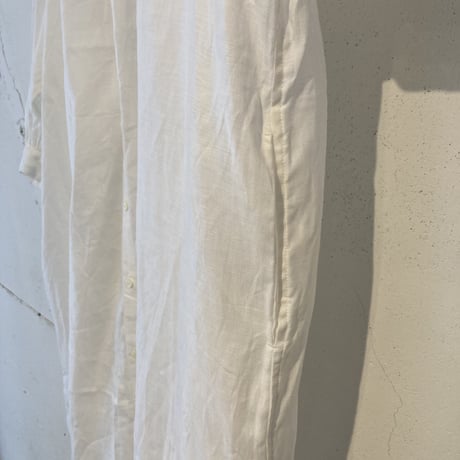UNIVERSAL TISSU フレンチリネン シャツドレス オフ