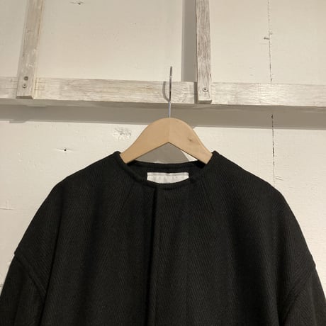 UNIVERSAL TISSU　メルトンツイルコクーンショートコート クロ