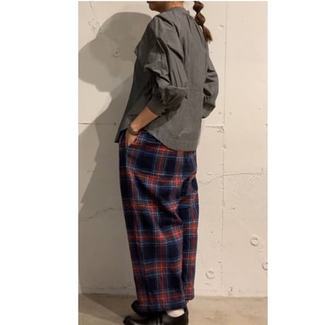 UNIVERSAL TISSU ネルチェック ギャザーパンツ ネイビーチェック