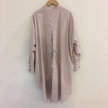UNIVERSAL TISSU タイプライター バックスリットシャツ　ダスティピンク