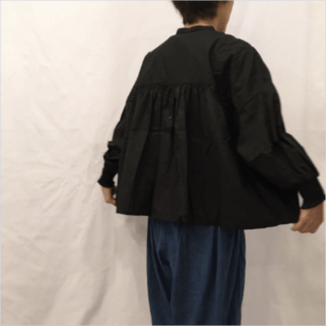 UNIVERSAL TISSU タイプライターシャーリングブラウス ブルーストライプ