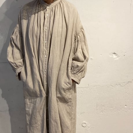 UNIVERSAL TISSU トリプルワッシャーリネン ギャザードレス キナリ