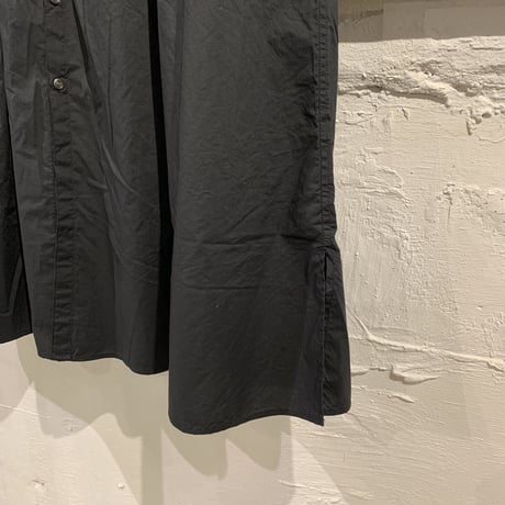 UNIVERSAL TISSU クラシックギャザーシャツドレス クロ