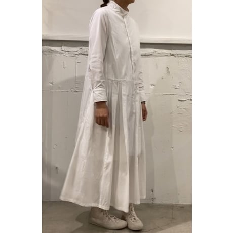 UNIVERSAL TISSU ホスピタル ロングスリーブワンピース シロ
