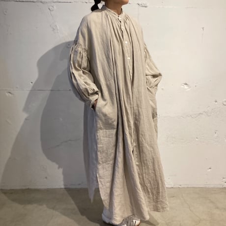 UNIVERSAL TISSU トリプルワッシャーリネン ギャザードレス クロ