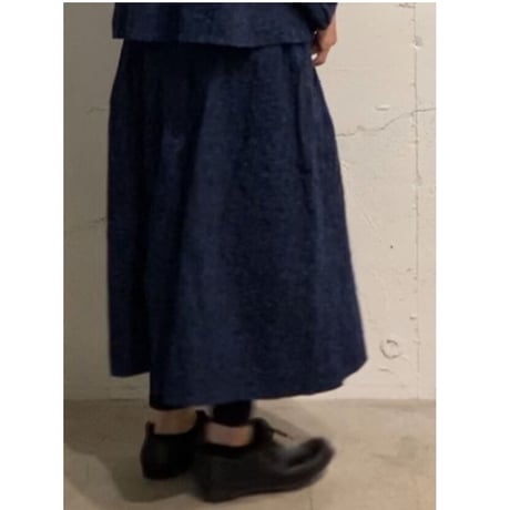 grin ｋｏｅｄａ刺繍タックスカート オフ白