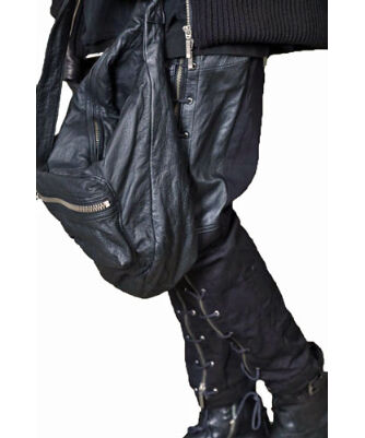 Yasuyuki Ishii（ヤスユキイシイ） Cowレザーショルダーバッグ メンズ