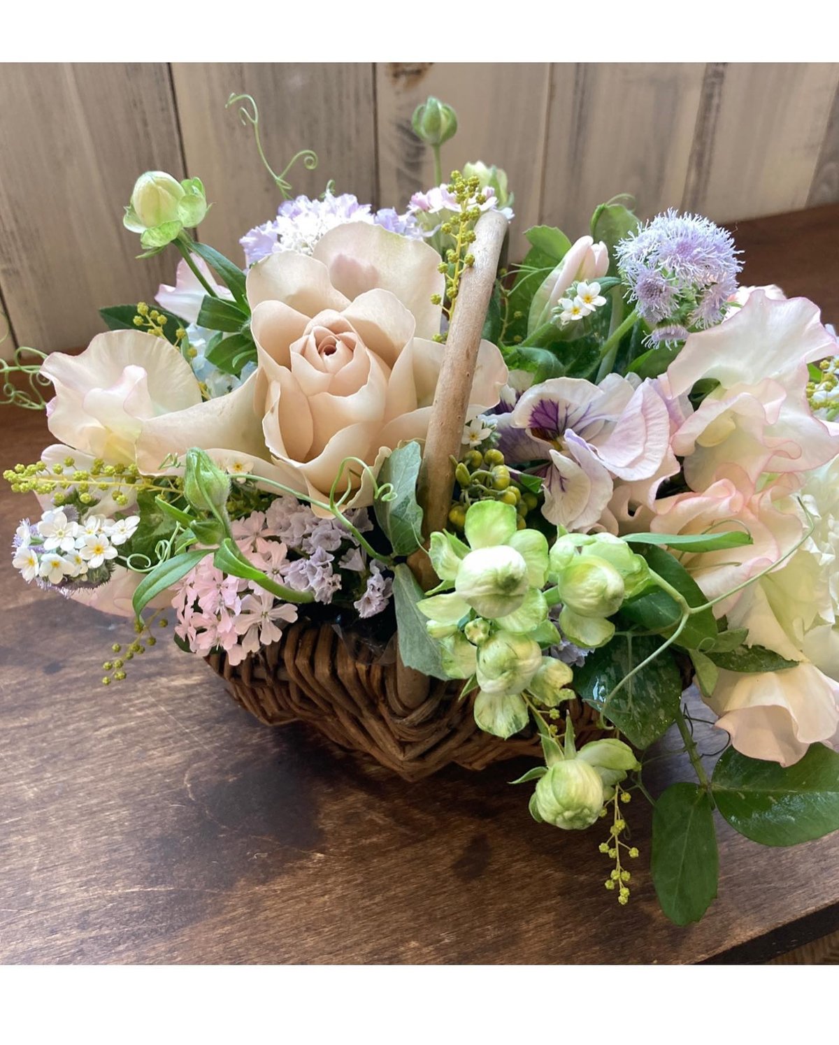 ❁オーダー承ります❁ お花のリース たまごスタイ