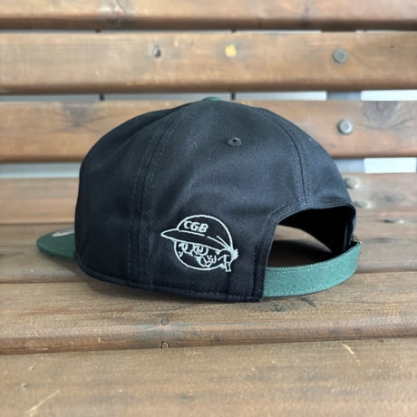 C LOGO TWO-TONE CAP [BLK×GRN]