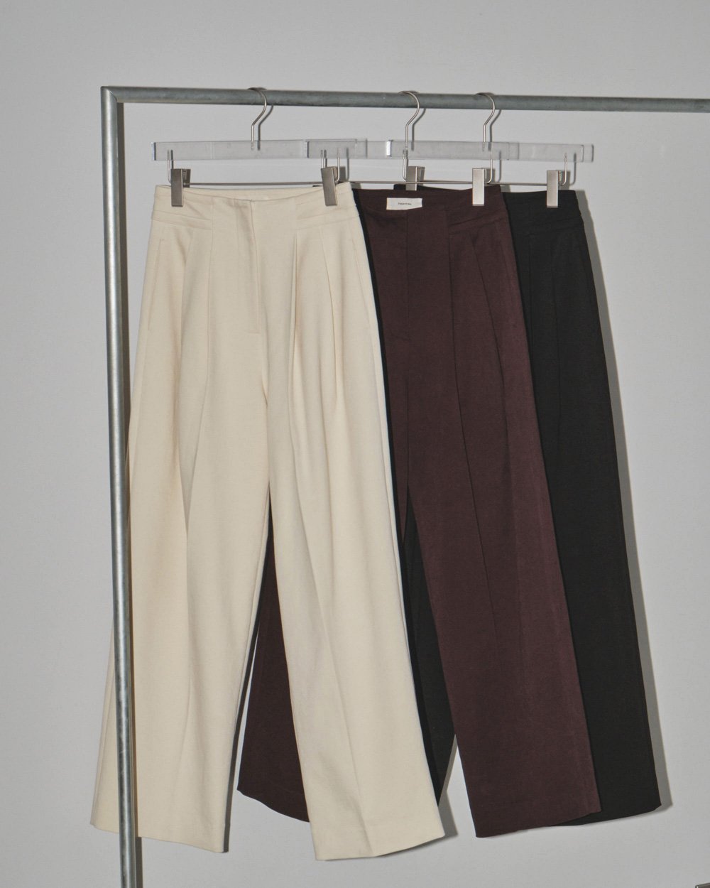 TODAYFUL Peachskin Tuck Trousers 38　未使用 Peachskin Tuck Trousers | roly poly r