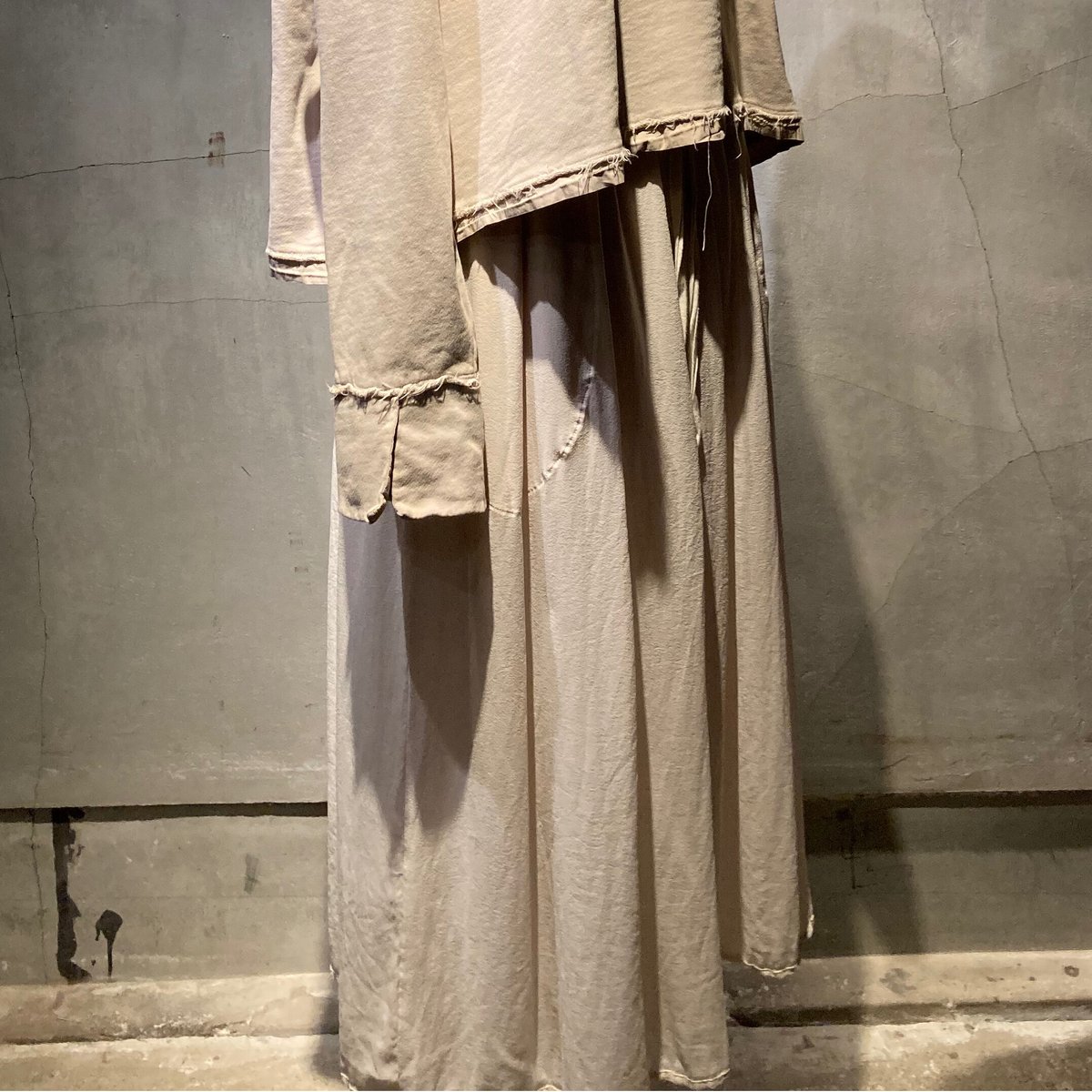 Kristensen Du Nord 定番シルクスカート　ベージュ KristenseN DU NORD シルクスカート C-363クリステンセンドゥ