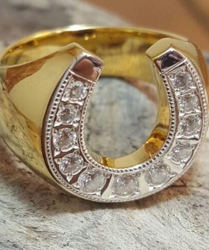 R''horse shoe ring | R-birth