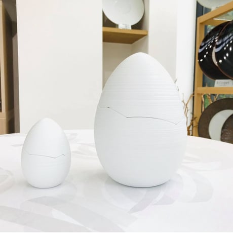 [ J.L Coquet - ジャン・ルイ・コケ ] < Hémisphère - エミスフェール > EGG GM 20 x 14 cm  ホワイトサテン