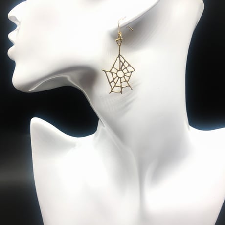 蜘蛛の網ピアス(BR)