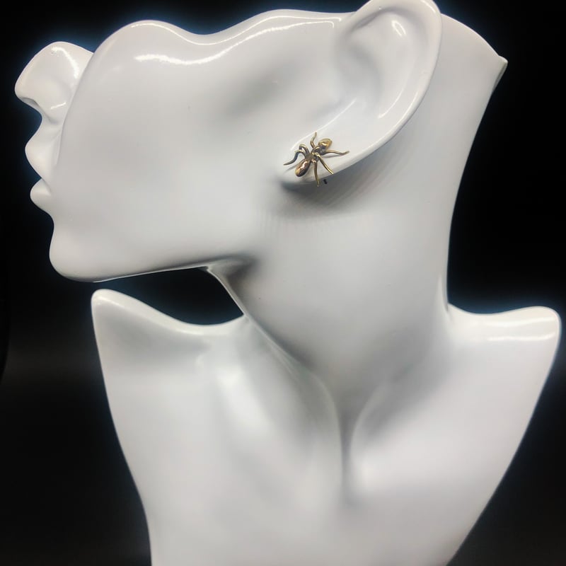 蟻ピアス（BR） | ZOOCK ONLINESTORE