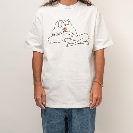 T-SHIRT -AS ONE / HAVE A GREATFUL DAY