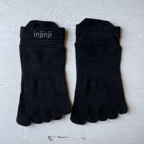 ランライトウェイトノーショウ / injinji（インジンジ）