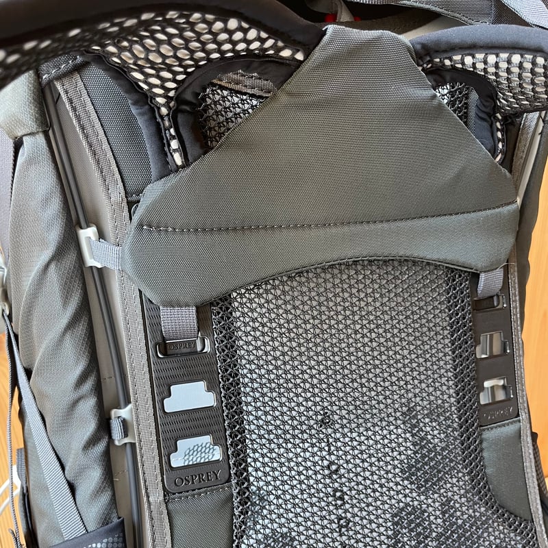 メンズ ダウンバースト36 （ダークチャコールグレー）/ OSPREY 