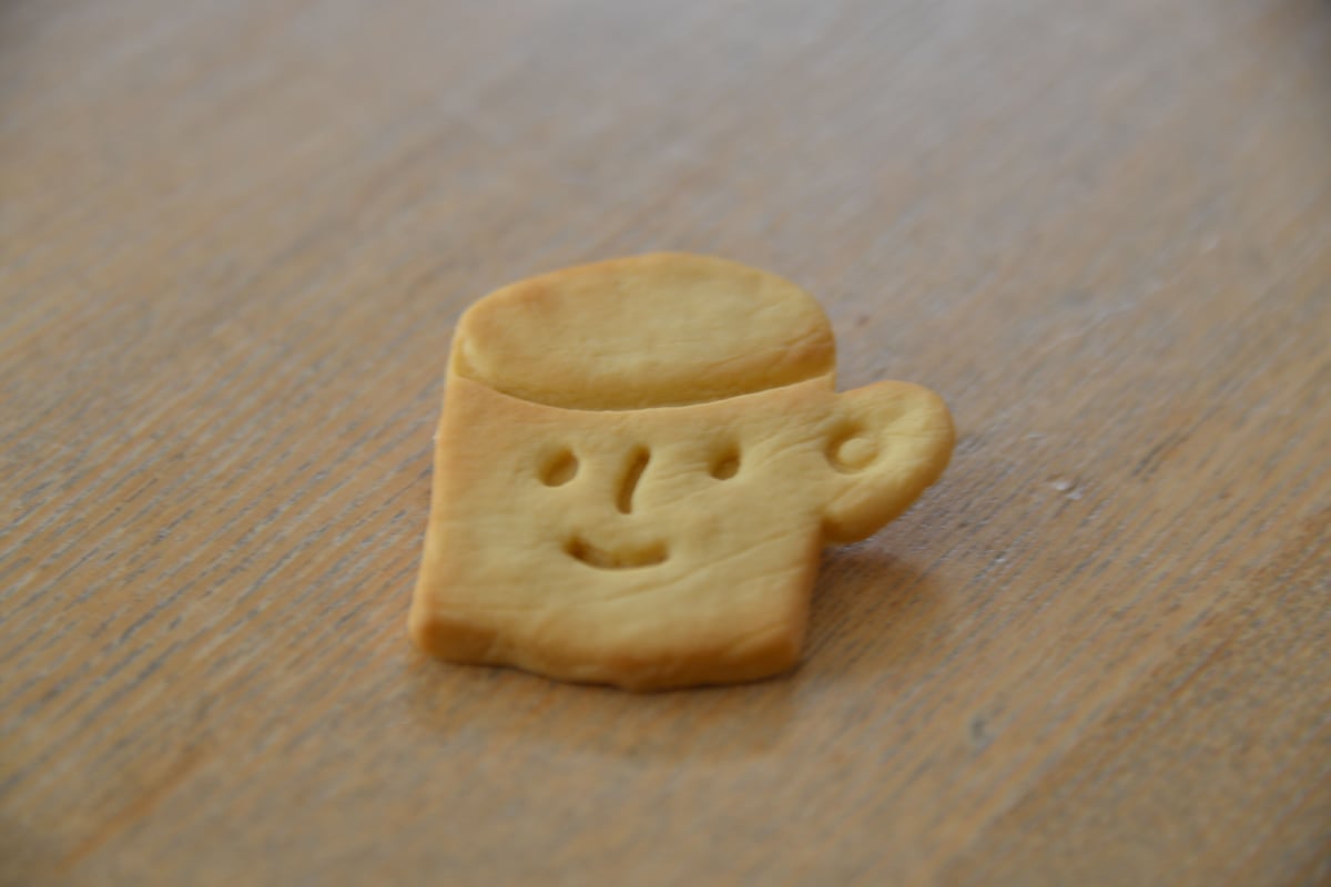 【ご確認用】ブローチクッキーズ コップちゃんクッキーのブローチ | comachiplus