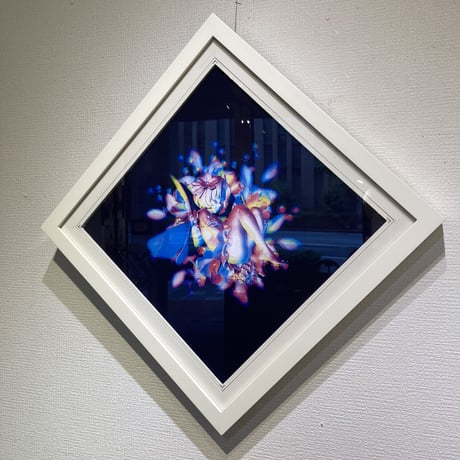 ONOTAKU「考え中ですので・・・」 S4号  　「I'm still considering...」 (33.3×33.3cm)