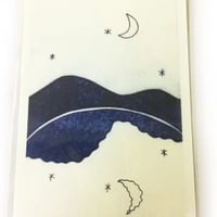 月と湖