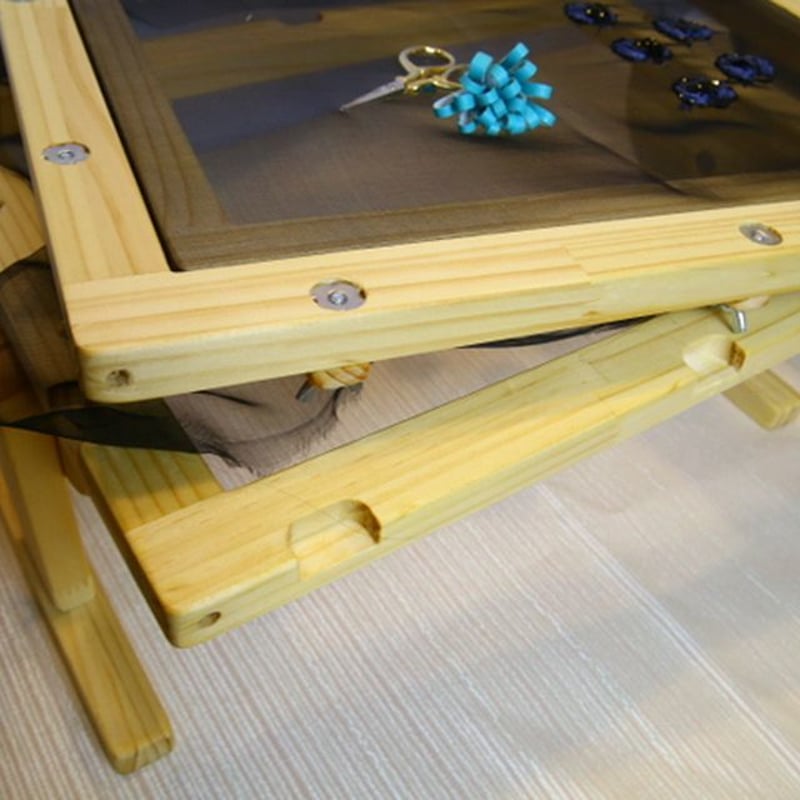 エディ刺繍台セット（A4サイズ刺繍枠と傾斜式スタンドのセット