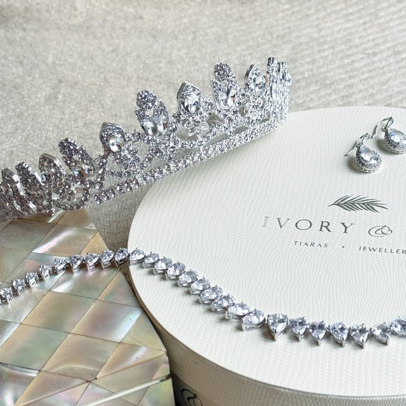 ★ワン★【8/16値下げしました】Ivory & Co. ティアラ レンタル☆ Ivory & Co. IMPERIAL BEAUTY ティアラ | SNOW