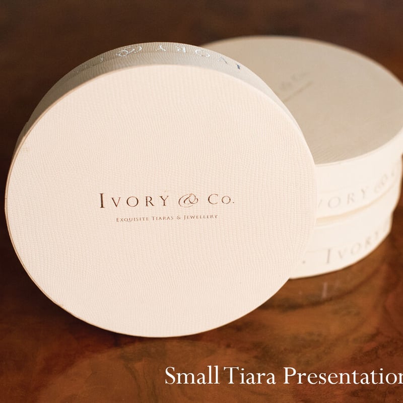 受注オーダー】Ivory&Co. IRISティアラ | SNOW BRIDAL