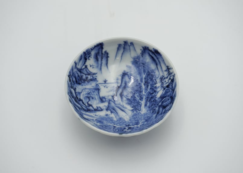 染付山水茶壺 有田焼】沈香壺 染付山水図 - JTOPIA