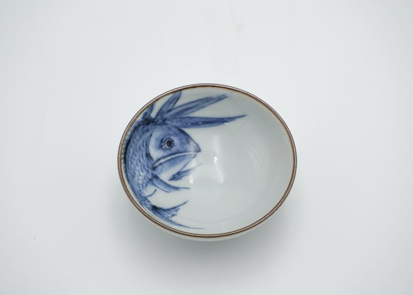 万象窯｜盃 染付 鯛 | セラボクタニ公式オンラインショップ