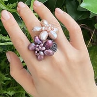 大ぶり　お花モチーフ　淡水パール　ピンク　パープル　ワイヤー　ハンドメイド　フリーサイズリングR2210134