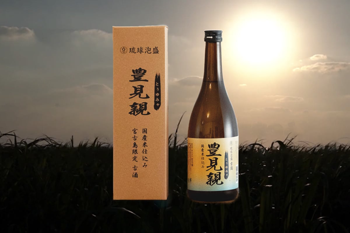 豊見親』古酒30度、『寒露の渡り』一升瓶の販売を開始いたしました