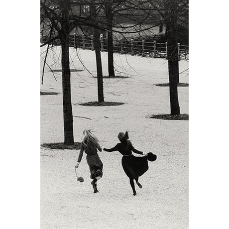 もはやない国のかつてない光　東ドイツの女性写真家たち