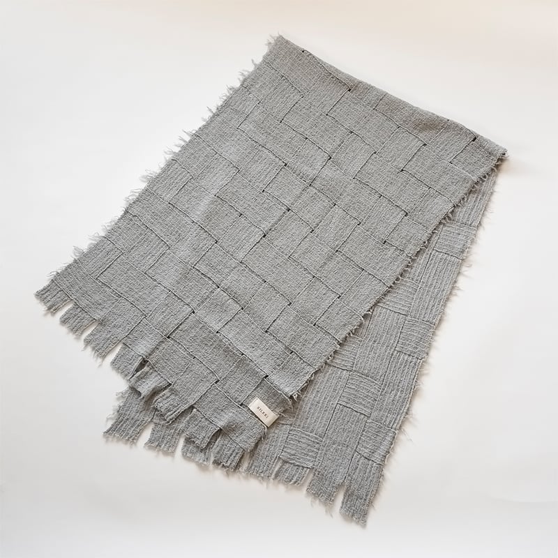 シルッキブランケットストール #1 Gray | SILKKI shop シルッキブランケットストール #1 Gray | SILKKI shop