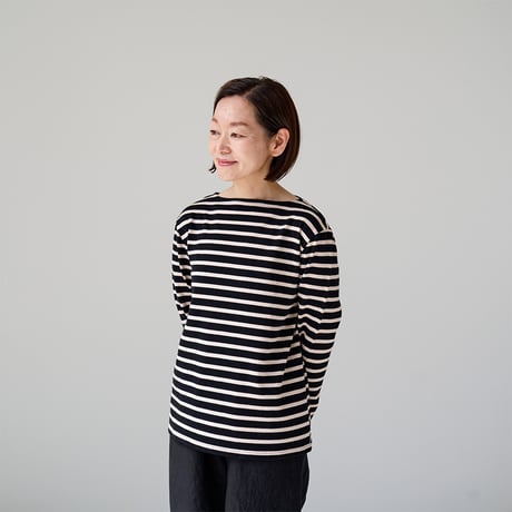 シルッキボーダーカットソー -Black and Light beige-