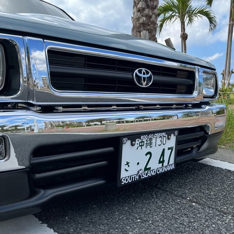 OSSANTHEHOOD License Plate Frame / OKI
