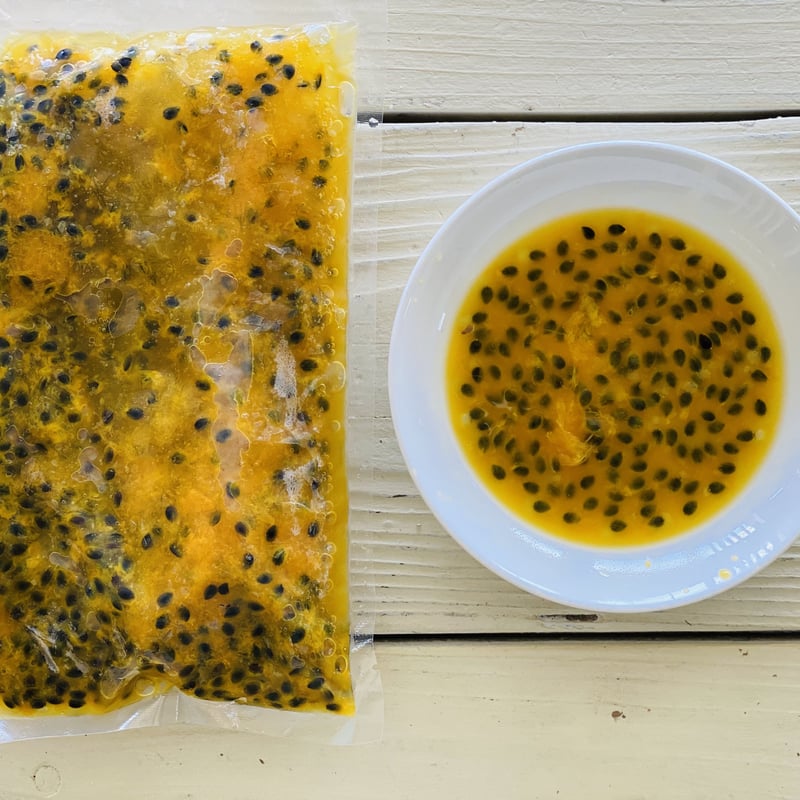 沖縄県産 新鮮パッションフルーツ中身冷凍1キロ 沖縄県産 新鮮