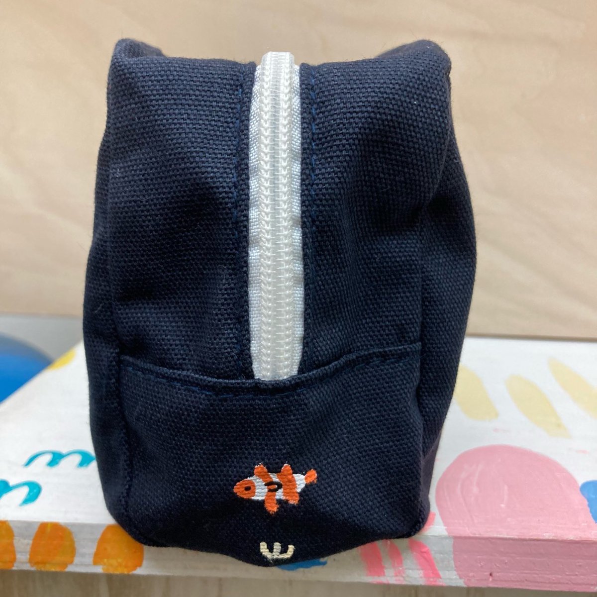手描きネイビーポーチ〜ちんあなご&にしきあなご〜 | きみどりのとり 