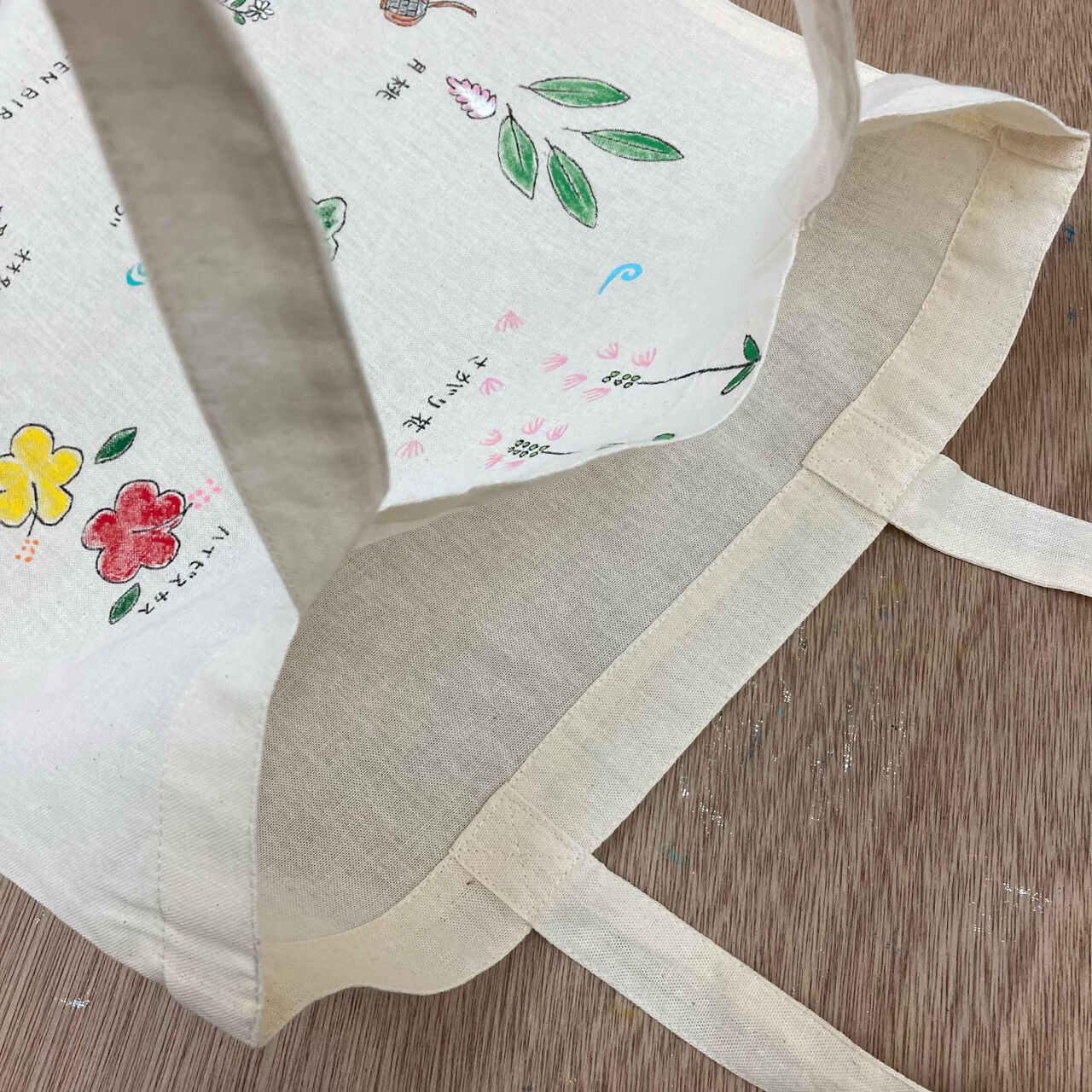 ALBELOBELO 花刺繍 エコバッグ A3サイズ 手描きエコバッグ（A3サイズ）沖縄の植物たち | きみどりのとりスタジオ