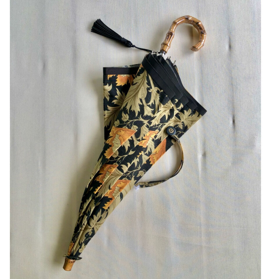 日傘　ウィリアムモリス　アネモネ柄(薄茶地オレンジ色の花) 作成店(布別で2万円程)より格安 日傘 ウィリアムモリス アネモネ柄(薄茶地オレンジ色の花) 作成店(布別で