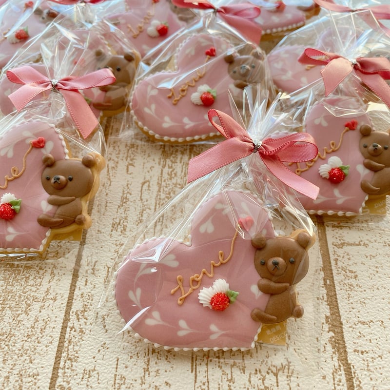 ピンククッキーちゃん 春限定♩くまさくらのクッキー缶♡ クッキー studio chaleur +