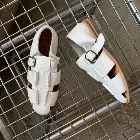 2639-TM2-2202 / TM BUGS  / 220 WHITE