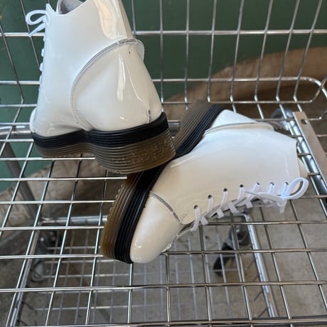 19-TM2-2204 / 7HOLE BOOTS / EN520WHITE
