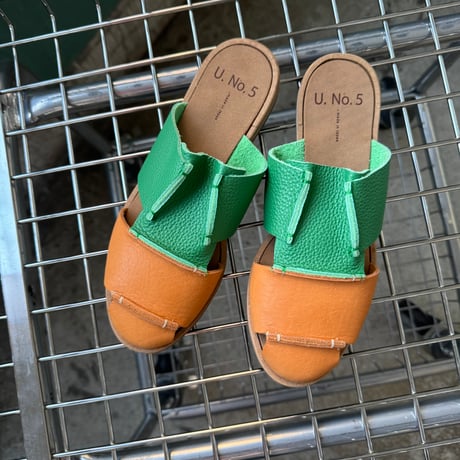 2643-TM2-2201 / BUGS MULE / 300CAMEL x 22GREEN